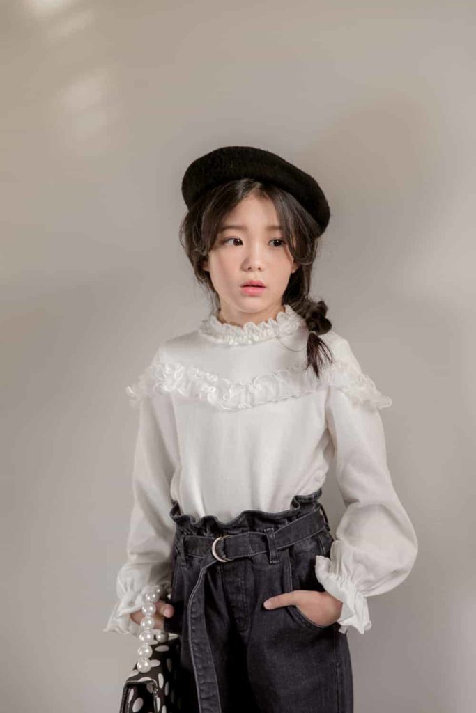 Cách bảo quản quần áo trẻ em màu trắng