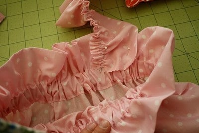 May tay váy vào thân