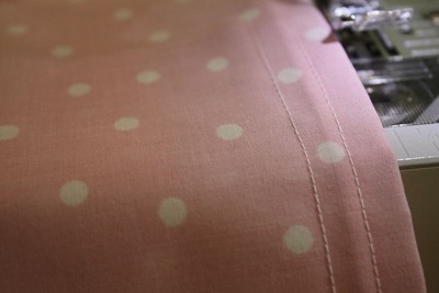 Luồn chun tay váy