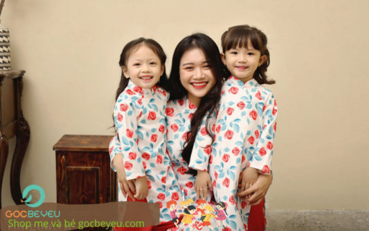 Áo dài cách tân cho bé gái